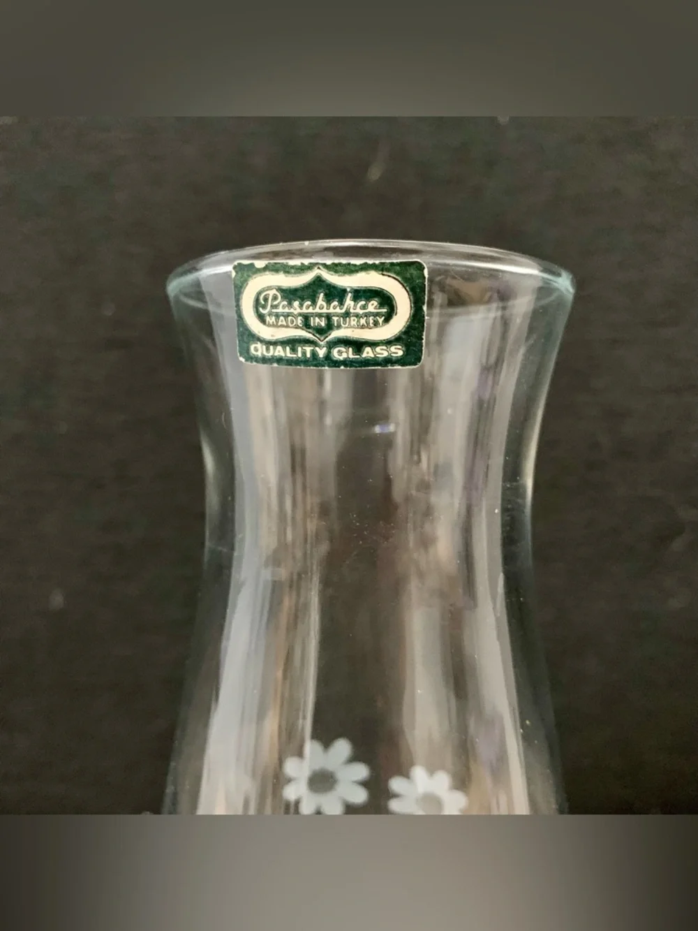 🔍 Vintage Paşabahçe Etched Daisy Floral Glass Vase Original Label Made in Turkey